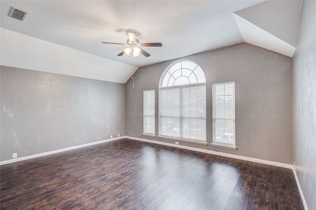 1036 Cottonbelt Drive, Saginaw, TX 76131