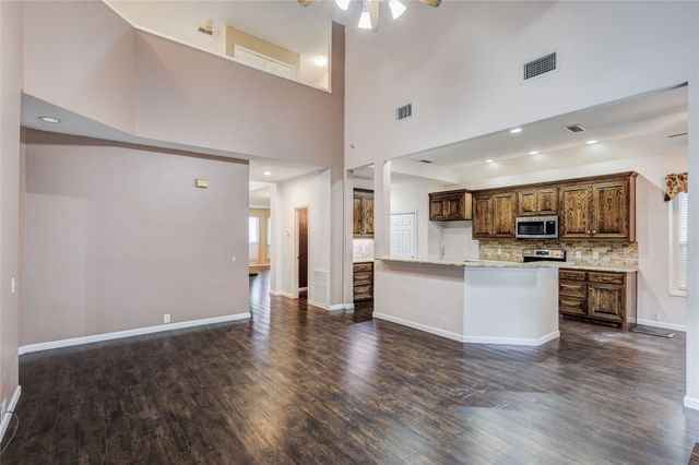 1036 Cottonbelt Drive, Saginaw, TX 76131