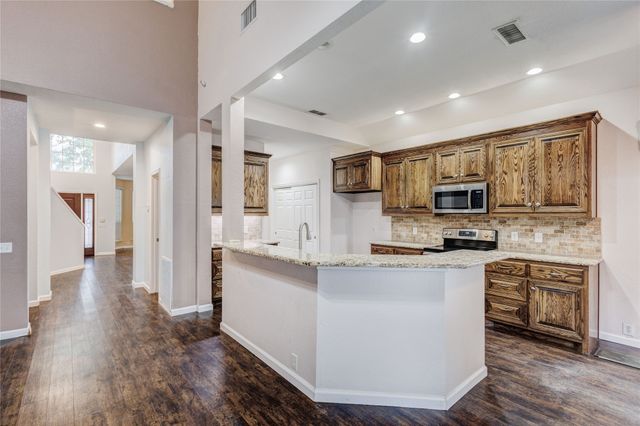 1036 Cottonbelt Drive, Saginaw, TX 76131