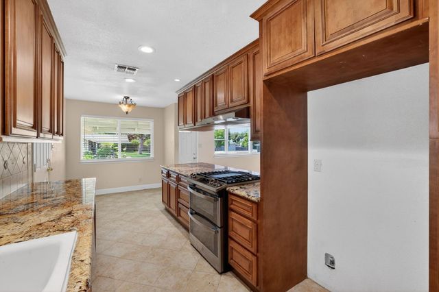 6801 Anchor Cir, Fair Oaks, CA 95628