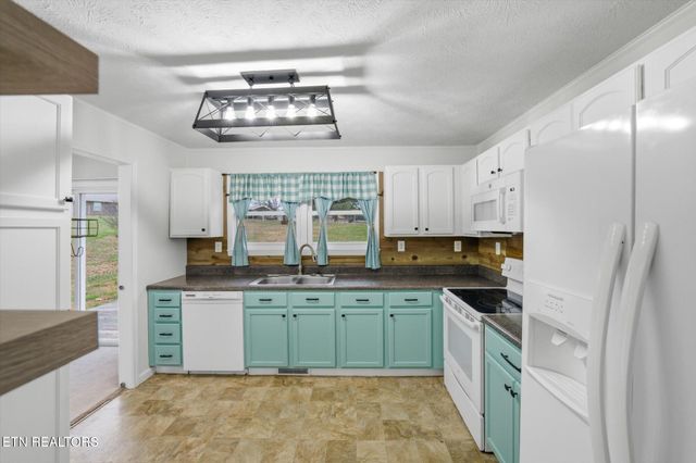 1336 Tom Breeden Rd, Jefferson City, TN 37760