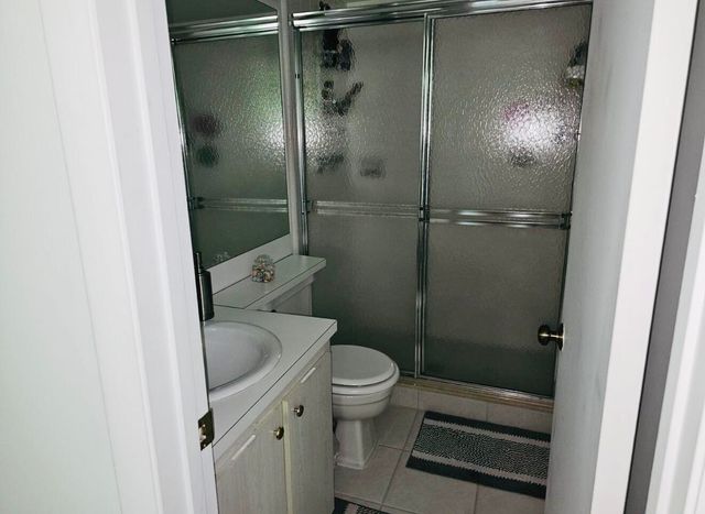 443 Pine Glen Lane C-2, Greenacres, FL 33463