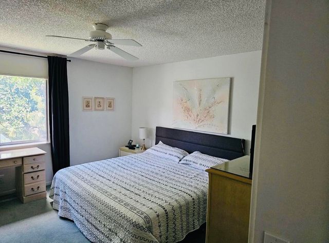 443 Pine Glen Lane C-2, Greenacres, FL 33463