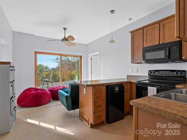 21 Flicker Trail, Weaverville, NC 28787