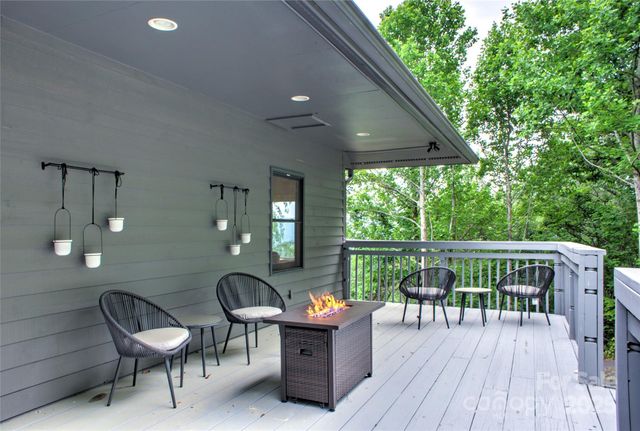 21 Flicker Trail, Weaverville, NC 28787