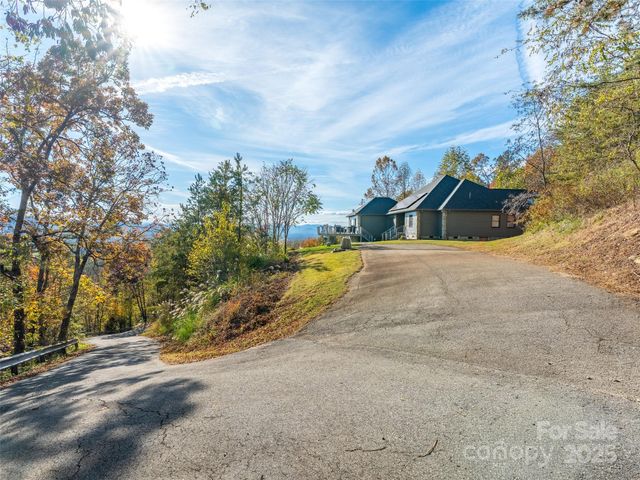 21 Flicker Trail, Weaverville, NC 28787