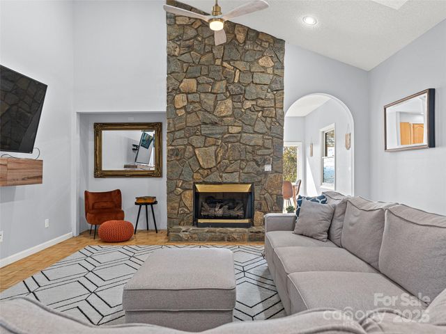 21 Flicker Trail, Weaverville, NC 28787