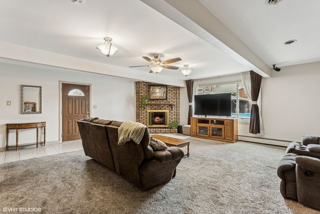 8132 Oak Park Avenue, Burbank, IL 60459