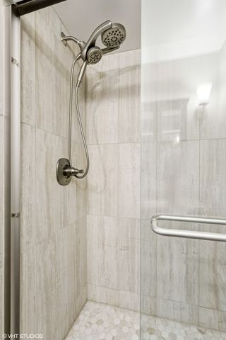 8132 Oak Park Avenue, Burbank, IL 60459