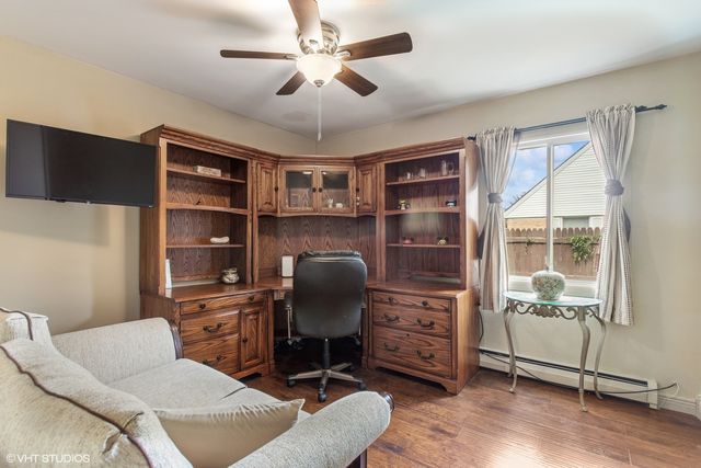 8132 Oak Park Avenue, Burbank, IL 60459