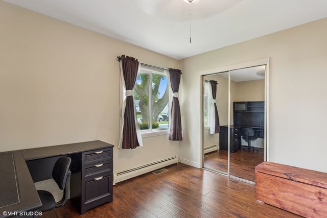 8132 Oak Park Avenue, Burbank, IL 60459