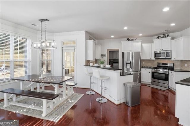 304 Warm Winds Trail, Canton, GA 30114