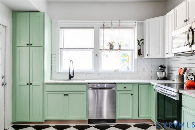 1109 N 20th St, Richmond, VA 23223