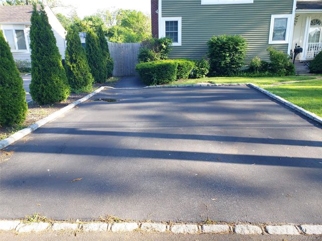 478 Old Farmingdale Road B, West Babylon, NY 11704
