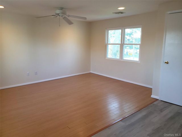 478 Old Farmingdale Road B, West Babylon, NY 11704