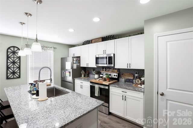 13 Trade Street, Arden, NC 28704