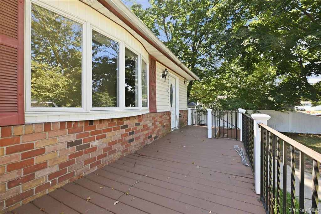 1127A Bay Shore Avenue A, Bay Shore, NY 11706 — photo 3