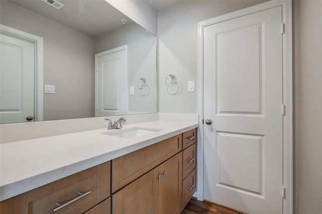 211 Park Place Circle D, Waller, TX 77484