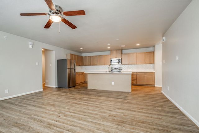 211 Park Place Circle D, Waller, TX 77484
