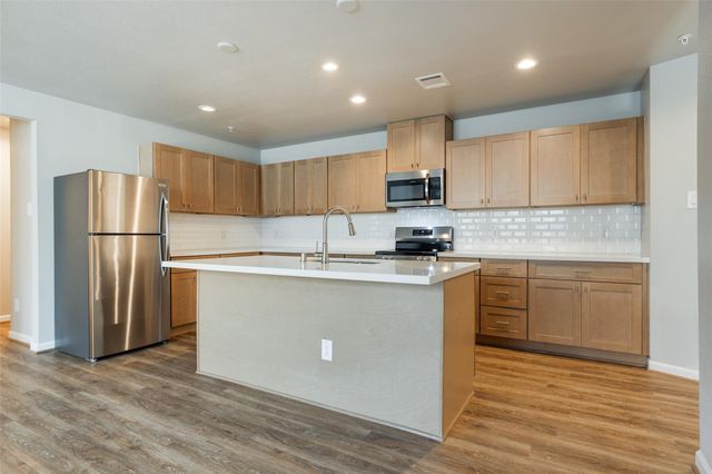 211 Park Place Circle D, Waller, TX 77484