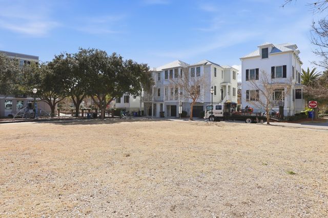 44 Dereef Court, Charleston, SC 29403