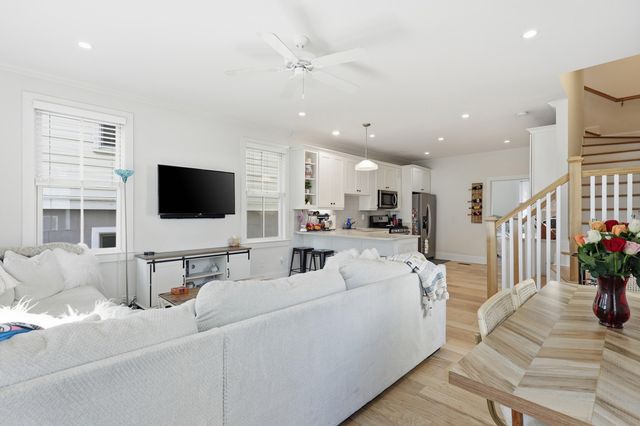 44 Dereef Court, Charleston, SC 29403