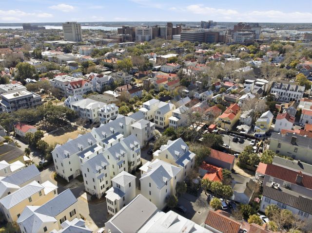 44 Dereef Court, Charleston, SC 29403