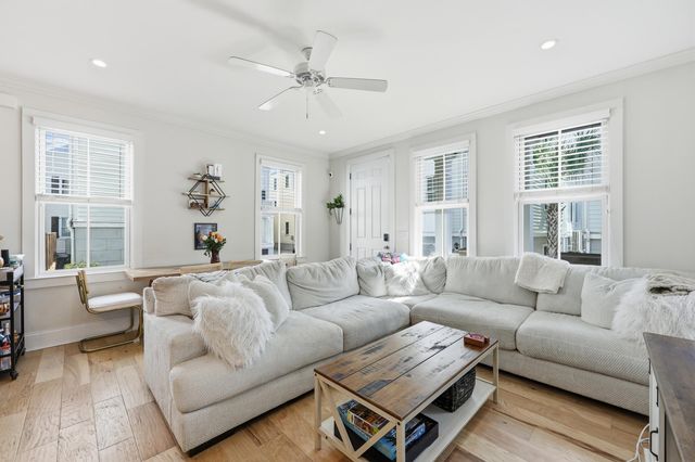 44 Dereef Court, Charleston, SC 29403