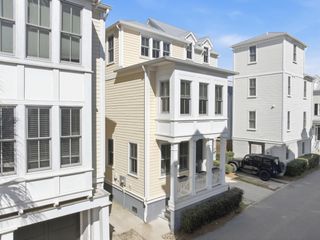 44 Dereef Court, Charleston, SC 29403