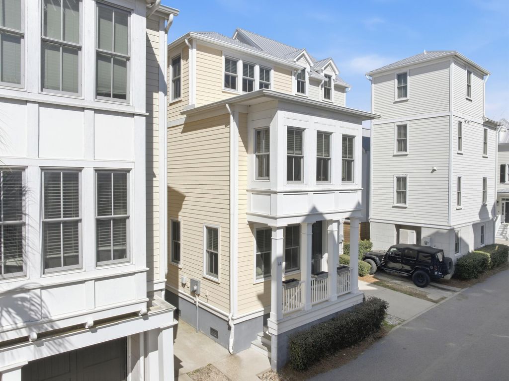 44 Dereef Court, Charleston, SC 29403