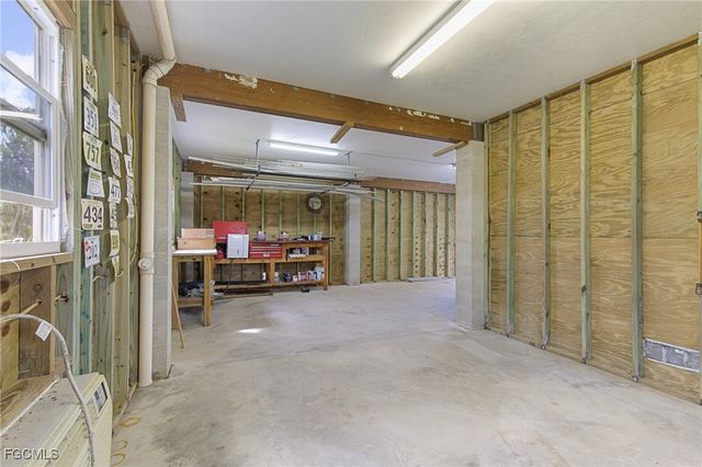 13390 Almond DR, Fort Myers, FL 33908