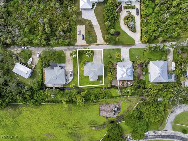 13390 Almond DR, Fort Myers, FL 33908