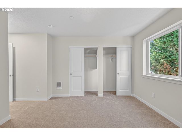 9265 E Burnside St, Portland, OR 97216