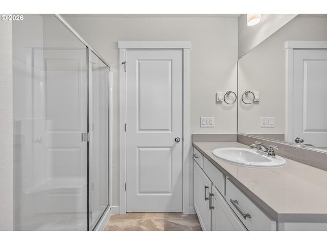 9265 E Burnside St, Portland, OR 97216