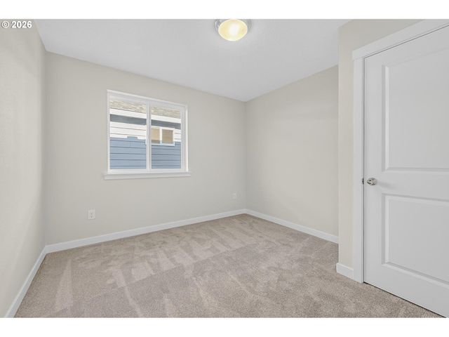 9265 E Burnside St, Portland, OR 97216