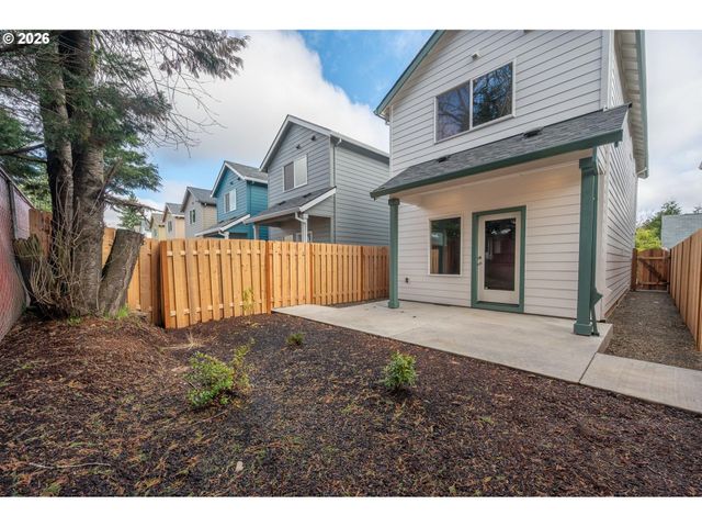 9265 E Burnside St, Portland, OR 97216