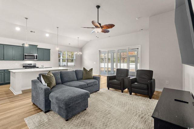 1016 Chester Glen Ct., Myrtle Beach, SC 29579