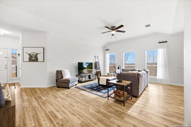 116 Cowboy Trl, Cibolo, TX 78108