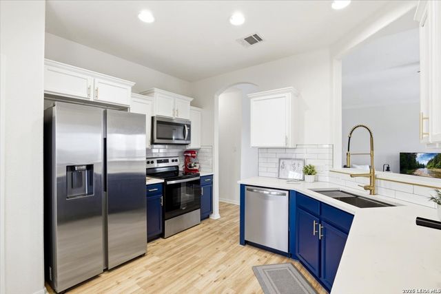 116 Cowboy Trl, Cibolo, TX 78108