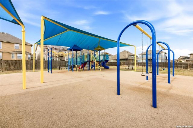 116 Cowboy Trl, Cibolo, TX 78108