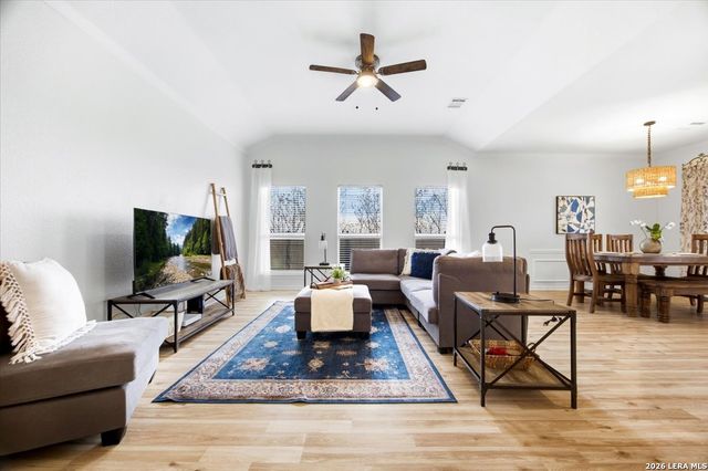 116 Cowboy Trl, Cibolo, TX 78108