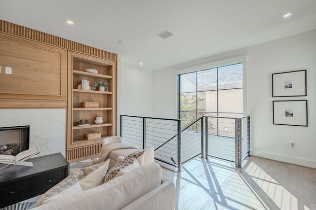 4128 University Boulevard 2, University Park, TX 75205