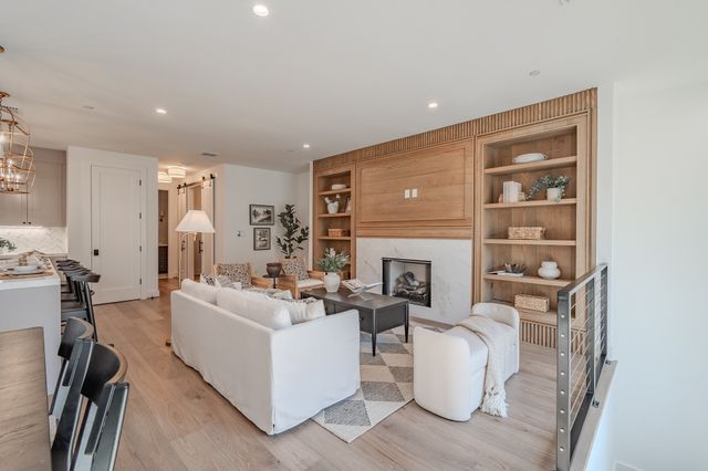 4128 University Boulevard 2, University Park, TX 75205
