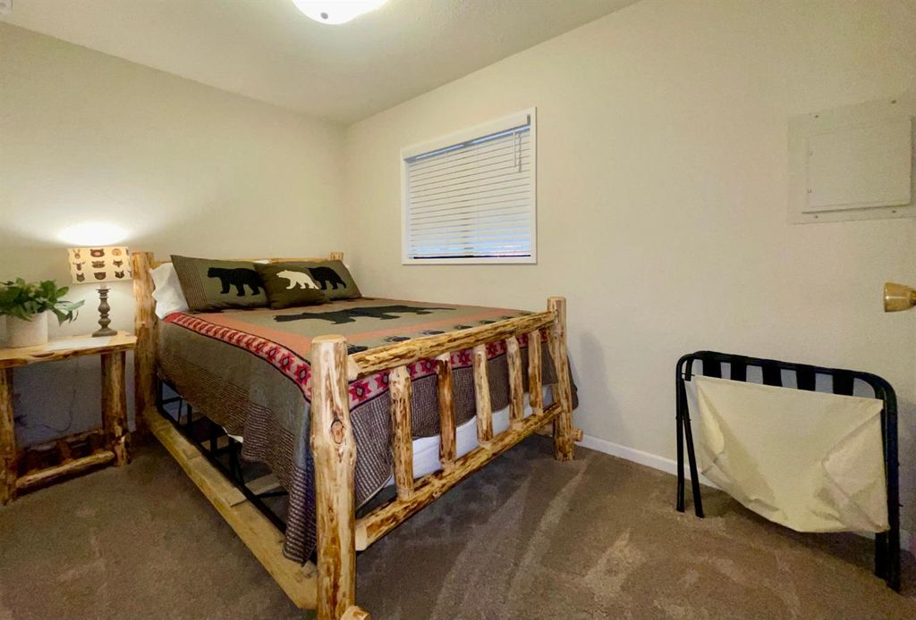 Image 18 of property listing at 54825 Willow Cove, Bass Lake, CA 93604