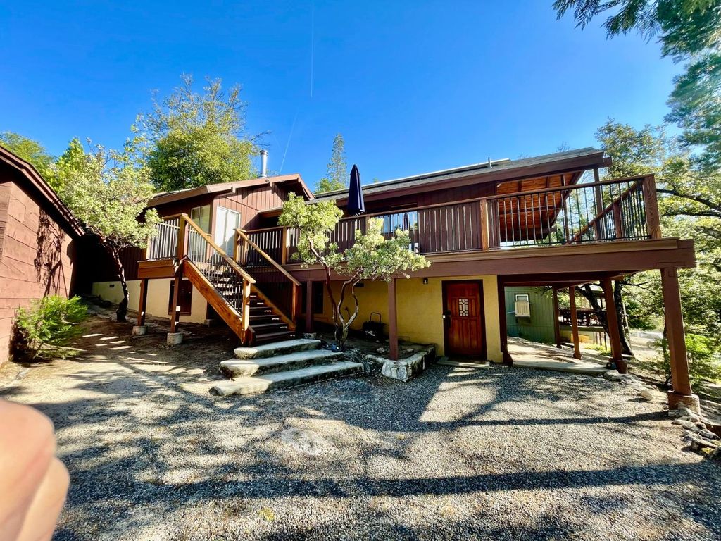 Image 2 of property listing at 54825 Willow Cove, Bass Lake, CA 93604