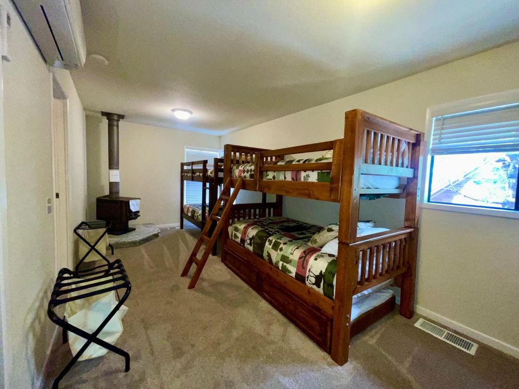 Image 22 of property listing at 54825 Willow Cove, Bass Lake, CA 93604