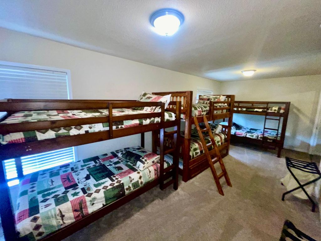Image 23 of property listing at 54825 Willow Cove, Bass Lake, CA 93604
