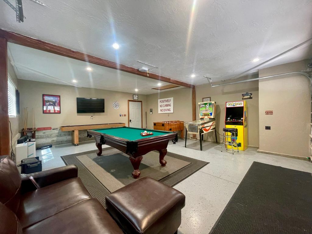 Image 27 of property listing at 54825 Willow Cove, Bass Lake, CA 93604