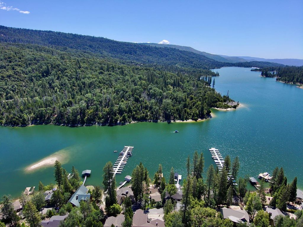 Image 28 of property listing at 54825 Willow Cove, Bass Lake, CA 93604
