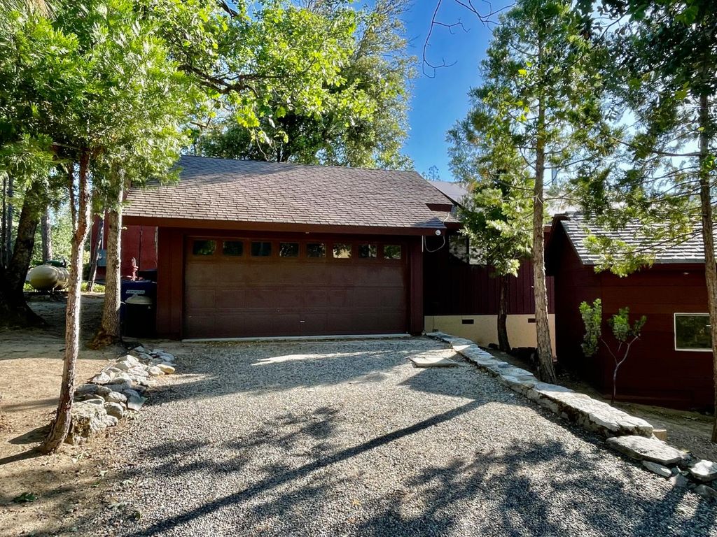Image 31 of property listing at 54825 Willow Cove, Bass Lake, CA 93604